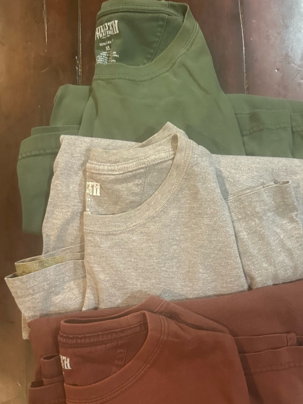 Duluth Trading Co Crewneck T-shirts Lot of 3 - Olive, Heather Gray & Burgundy